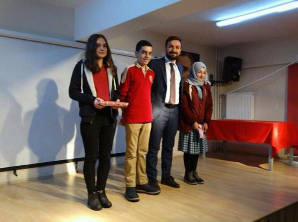 "Öğretmenler" Konulu Kompozisyon Yarışmasında Okulumuz Öğrencilerinden Kübra CEBİR Birinci oldu.
